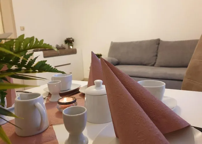 Neu Gemütliche Mit 3 Max  ,  Leonore  Und Beatrice Apartamento