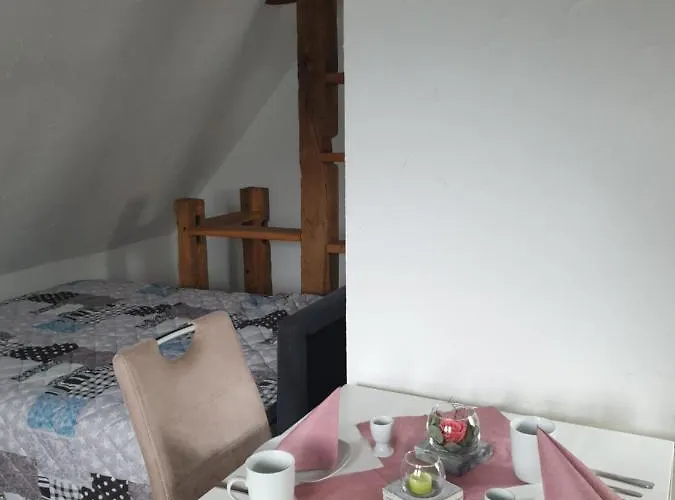 Neu Gemütliche Mit 3 Max  ,  Leonore  Und Beatrice Apartamento